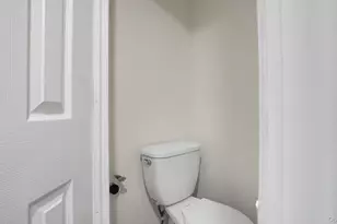 88-48 207th St, Queens Village, NY 11427 - Photo 15