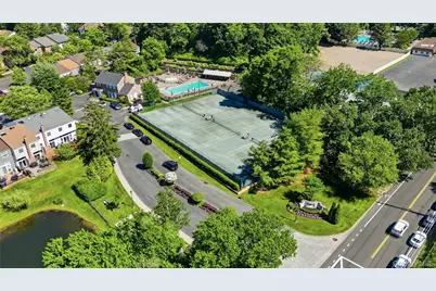 84 Woodlake Drive W, Woodbury, NY 11797 - Photo 45