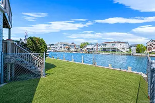 7 Forest Ave, Massapequa, NY 11758 - Photo 31