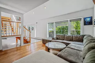 7 Forest Ave, Massapequa, NY 11758 - Photo 9