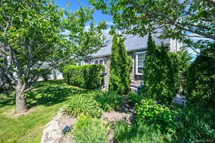 7 Forest Ave, Massapequa, NY 11758 - Photo 5