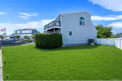 7 Forest Avenue, Massapequa, NY 11758 - Photo 35