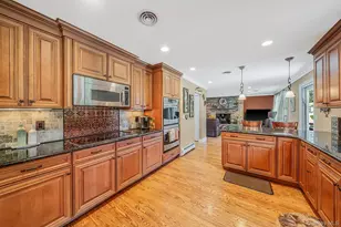 7 Carrie Ct, Smithtown, NY 11787 - Photo 17