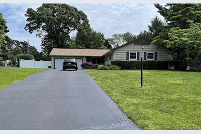 7 Carrie Court, Smithtown, NY 11787 - Photo 1