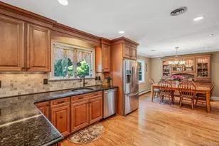 7 Carrie Ct, Smithtown, NY 11787 - Photo 15