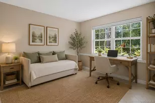 532 Race Pl, Oakdale, NY 11769 - Photo 17