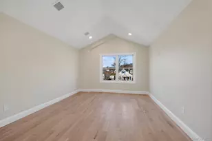 68 Edgewood, Port Washington, NY 11050 - Photo 7