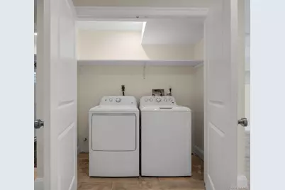 68 Edgewood #B, Port Washington, NY 11050 - Photo 19