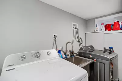 4 Balsam Lane, Commack, NY 11725 - Photo 19