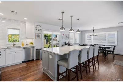 4 Balsam Lane, Commack, NY 11725 - Photo 9