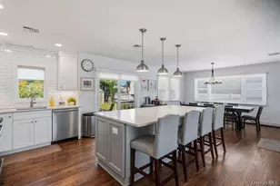 4 Balsam Ln, Commack, NY 11725 - Photo 9