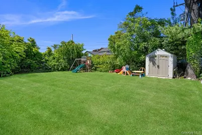 4 Balsam Lane, Commack, NY 11725 - Photo 25