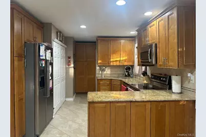 26 Fallen Leaf Road, Holbrook, NY 11741 - Photo 5