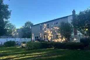 26 Fallen Leaf Rd, Holbrook, NY 11741 - Photo 17