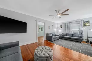 214 Lowell Ave, Floral Park, NY 11001 - Photo 9