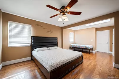 214 Lowell Avenue, Floral Park, NY 11001 - Photo 19