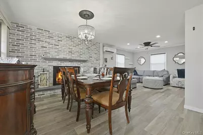 16 Penny Lane, Levittown, NY 11756 - Photo 13