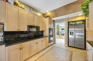 202 Captains Way, Bay Shore, NY 11706 - Photo 21