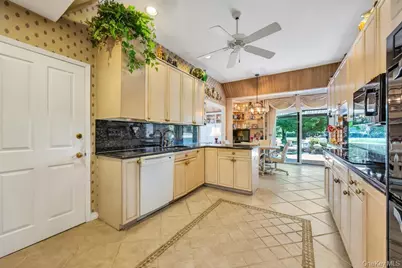 202 Captains Way, Bay Shore, NY 11706 - Photo 17