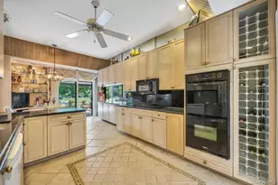 202 Captains Way, Bay Shore, NY 11706 - Photo 19
