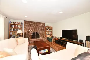 44 Peppermint Rd, Commack, NY 11725 - Photo 23