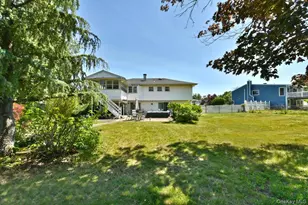 44 Peppermint Rd, Commack, NY 11725 - Photo 29
