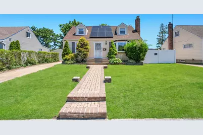 963 Ditmas Avenue, Uniondale, NY 11553 - Photo 1