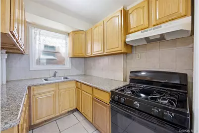 1127 Calhoun Avenue, Bronx, NY 10465 - Photo 11