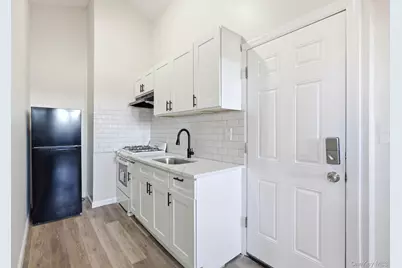 1127 Calhoun Avenue, Bronx, NY 10465 - Photo 19
