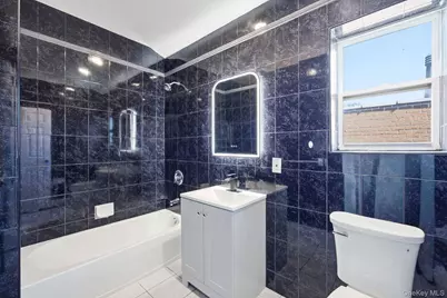 1127 Calhoun Avenue, Bronx, NY 10465 - Photo 17