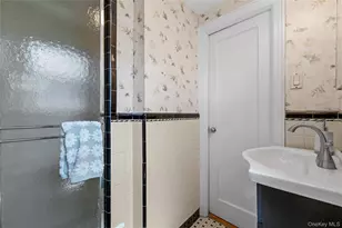 67 Raymond Pl, Hewlett, NY 11557 - Photo 35