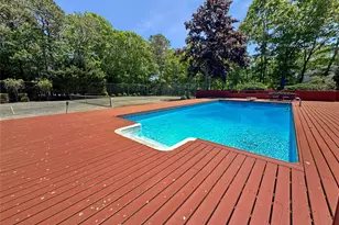 18 Quarter Ct, Westhampton, NY 11977 - Photo 13