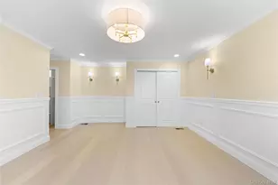 1059 Denton Ave, Manhasset Hills, NY 11040 - Photo 23