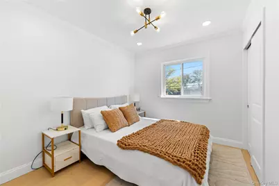 1059 Denton Avenue, Manhasset Hills, NY 11040 - Photo 27