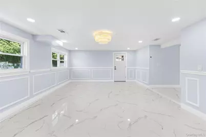1059 Denton Avenue, Manhasset Hills, NY 11040 - Photo 35