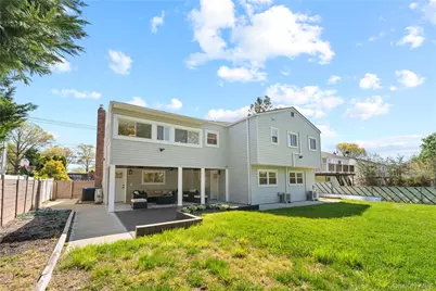 1059 Denton Avenue, Manhasset Hills, NY 11040 - Photo 7
