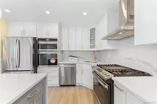 1059 Denton Ave, Manhasset Hills, NY 11040 - Photo 19
