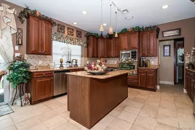 26 Woodstork Drive, Mount Sinai, NY 11766 - Photo 7