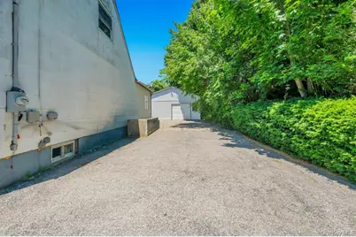 27 Yarnell Street, Brentwood, NY 11717 - Photo 3