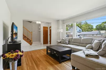19 Stimson Place, Huntington, NY 11743 - Photo 5