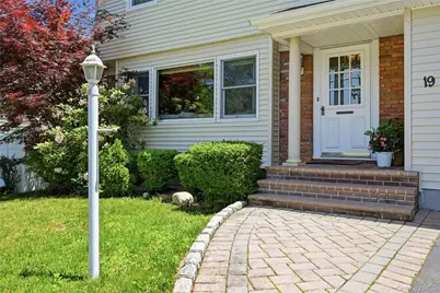 19 Stimson Place, Huntington, NY 11743 - Photo 3