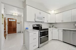 19 Stimson Pl, Huntington, NY 11743 - Photo 11