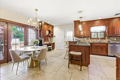 49 Andover Road, Rockville Centre, NY 11570 - Photo 11