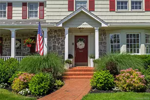 49 Andover Rd, Rockville Centre, NY 11570 - Photo 3