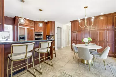 49 Andover Road, Rockville Centre, NY 11570 - Photo 9