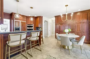 49 Andover Rd, Rockville Centre, NY 11570 - Photo 9