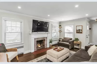 2544 Yorktown Street, Oceanside, NY 11572 - Photo 5