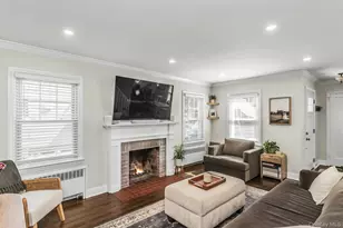 2544 Yorktown St, Oceanside, NY 11572 - Photo 5
