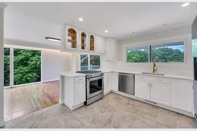 3 Beach Plum Drive, Northport, NY 11768 - Photo 11