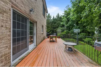 191 Beechmont Drive, New Rochelle, NY 10804 - Photo 47